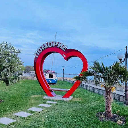 Apartment Beach Residence Pomorie *